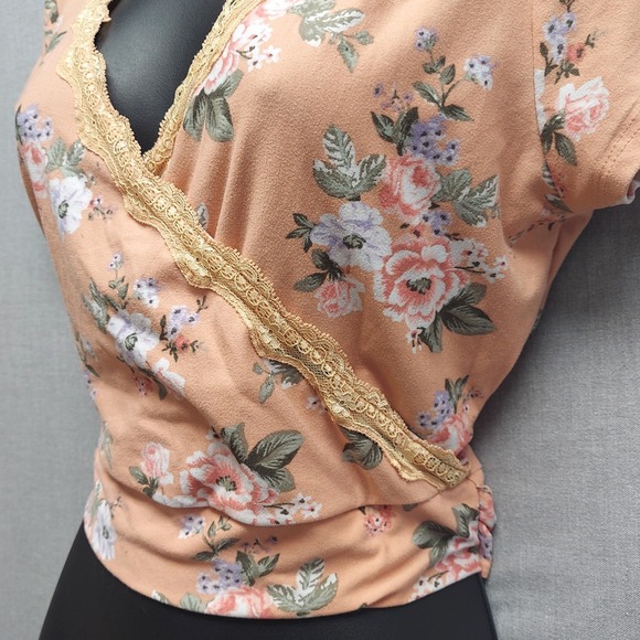 No Comment Floral Wrap Top Sz L Lace Trim Tie Y2K Cottagecore Coquette Romantic - Picture 4 of 14